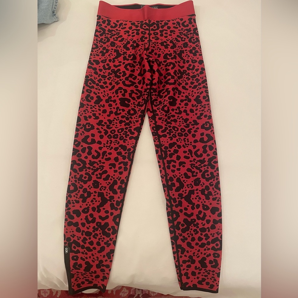 ULTRACOR leggings *hit about ankle length on me (5’3)*